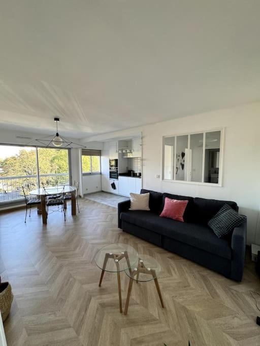 Appartement Neuf Avec Balcon Et Parking Prive Caen Zewnętrze zdjęcie